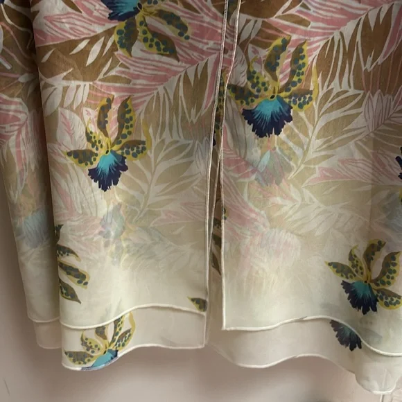 Cabi Parlor Top #5216 - Picture 4 of 4